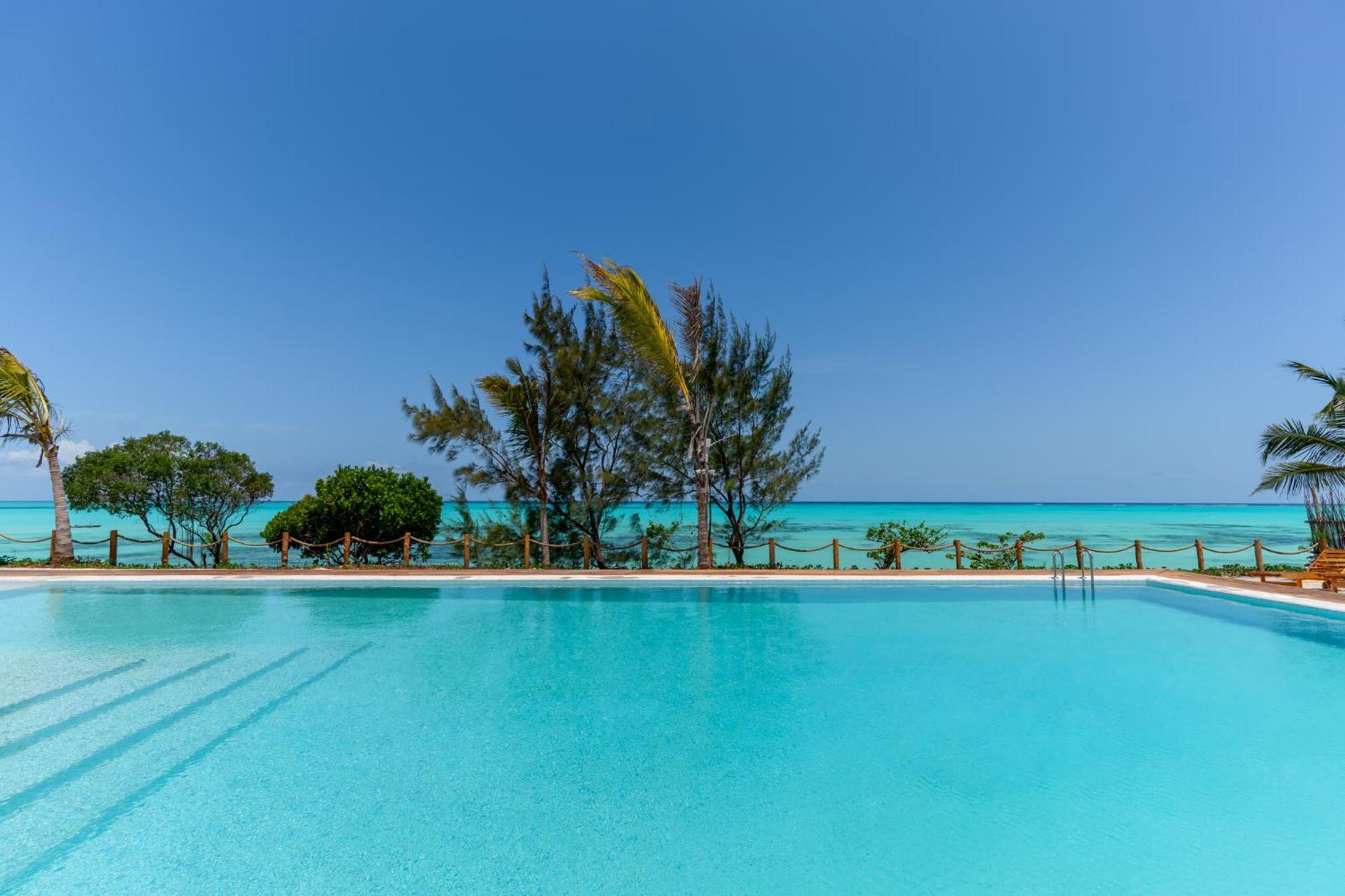 Kaskazi Hotel Zanzibar Джамбиани Экстерьер фото
