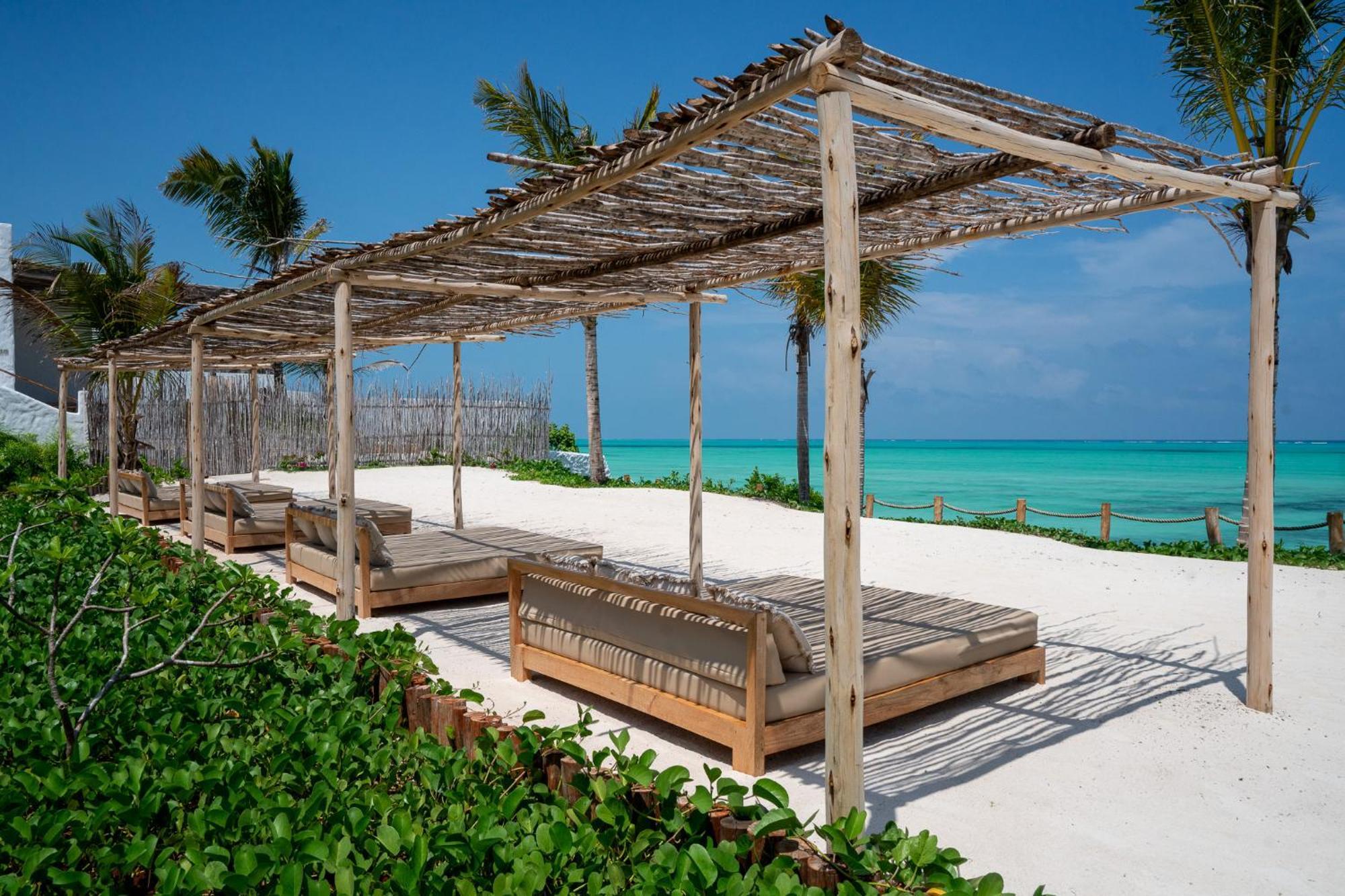 Kaskazi Hotel Zanzibar Джамбиани Экстерьер фото